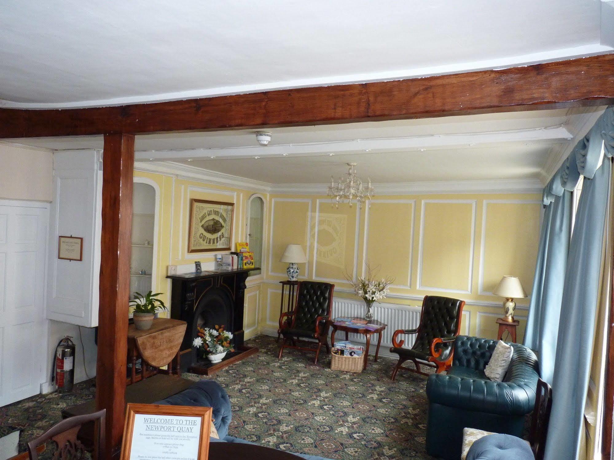 Newport Quay Bed and Breakfast Exteriör bild