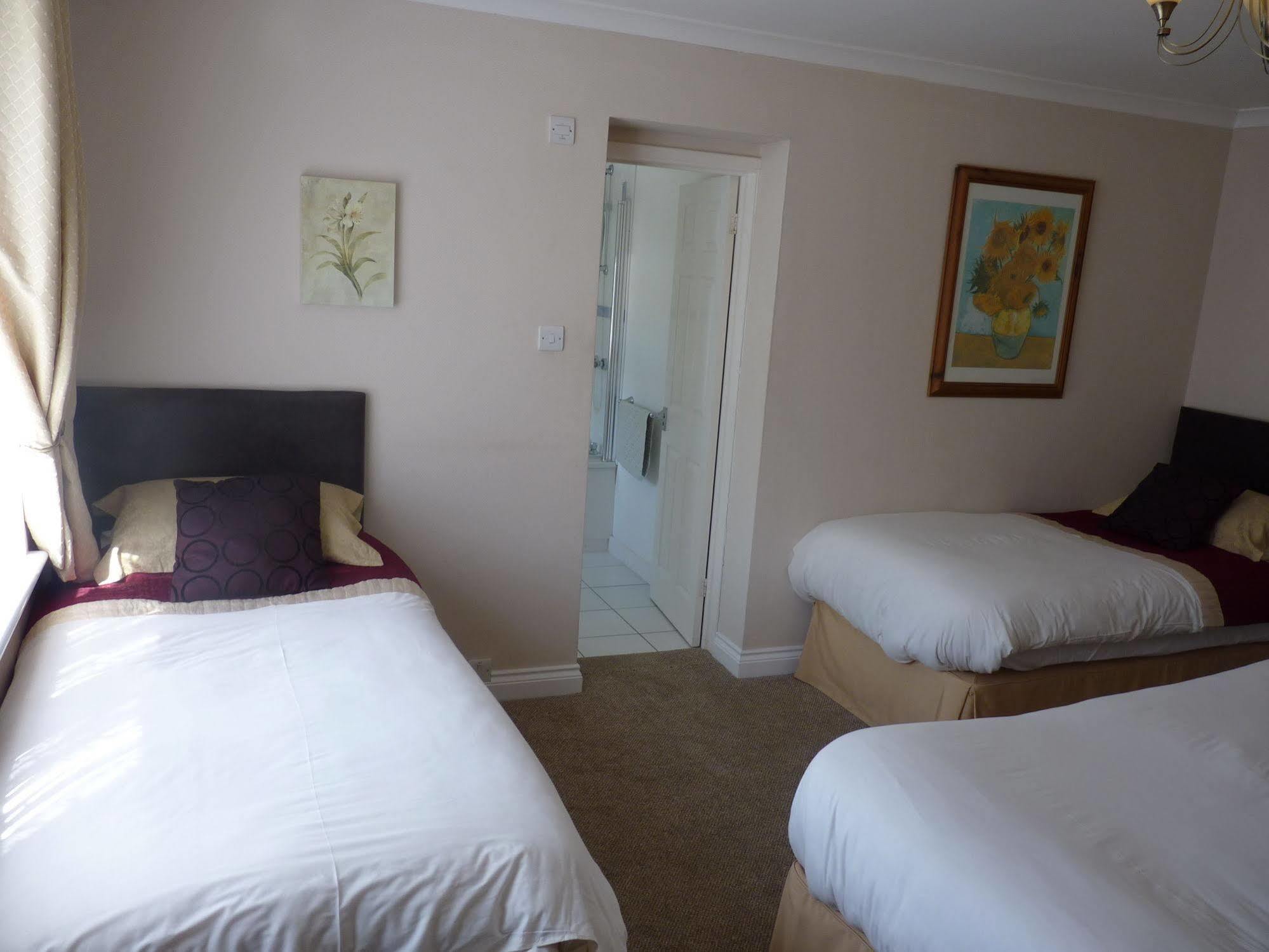 Newport Quay Bed and Breakfast Exteriör bild