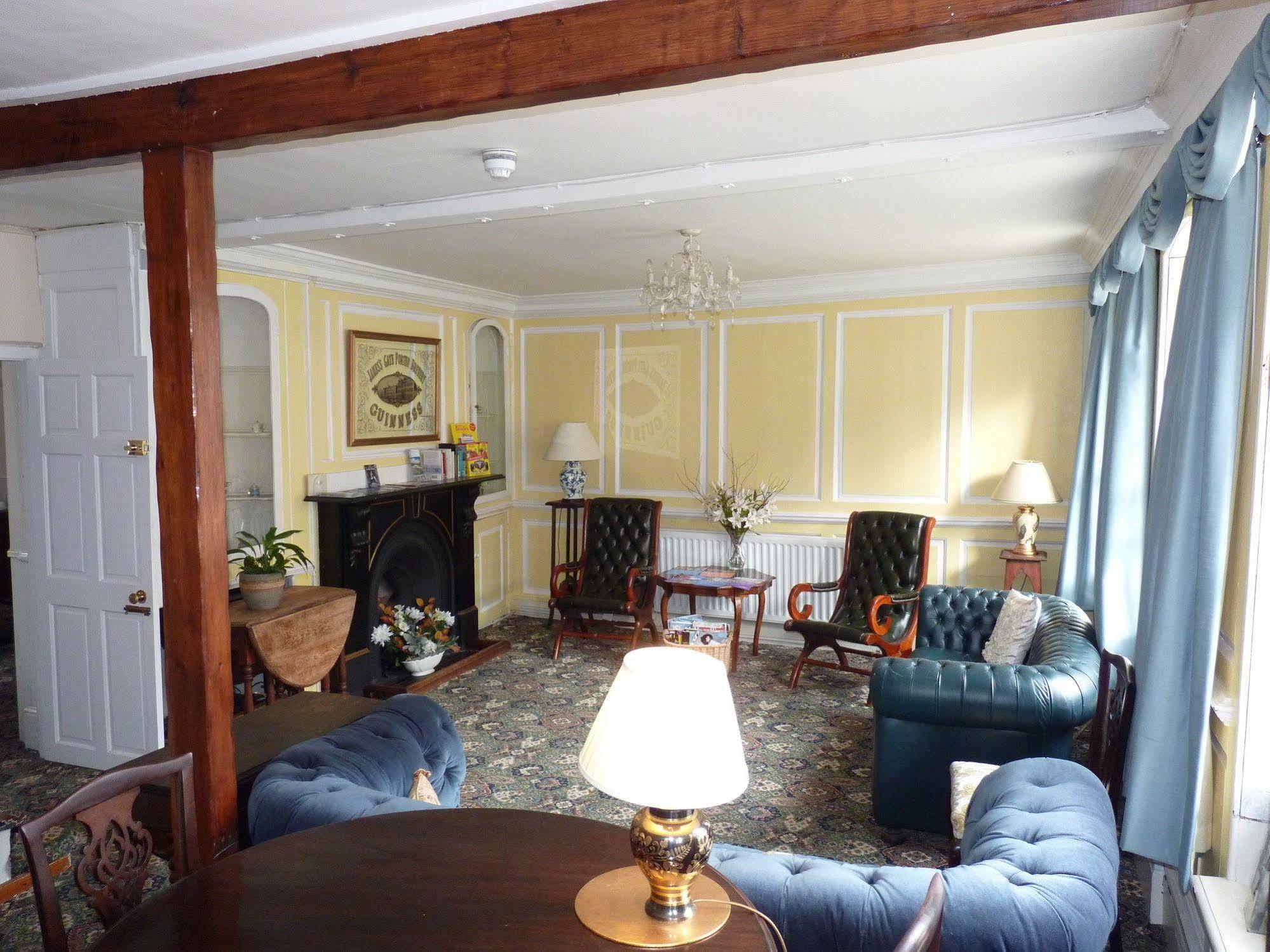 Newport Quay Bed and Breakfast Exteriör bild